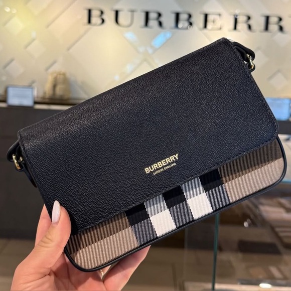 Burberry Hampshire Crossbody House Check Derby In Black